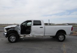 2018 Ram 2500 - Image 9