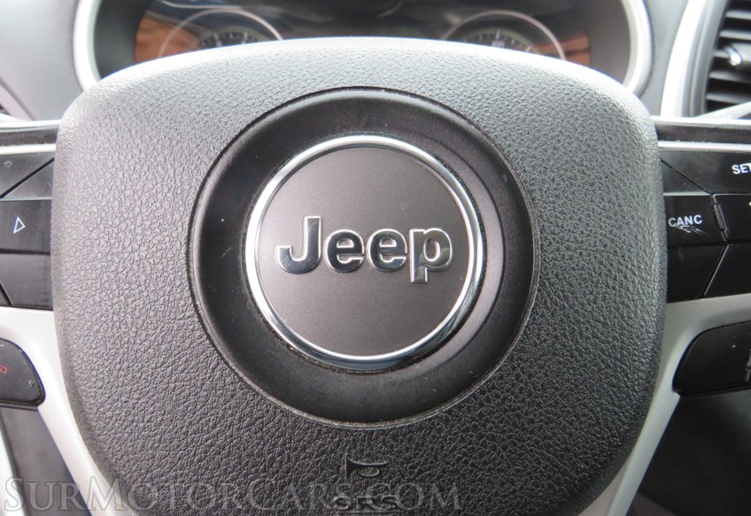 2018 Jeep Cherokee - Image 35