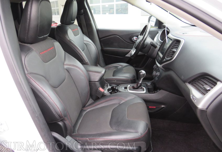 2018 Jeep Cherokee - Image 27