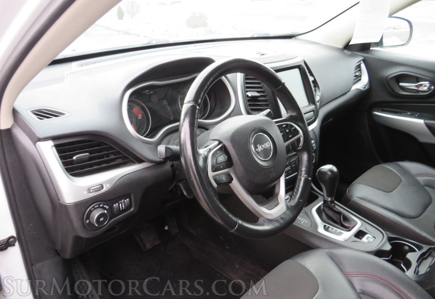 2018 Jeep Cherokee - Image 25