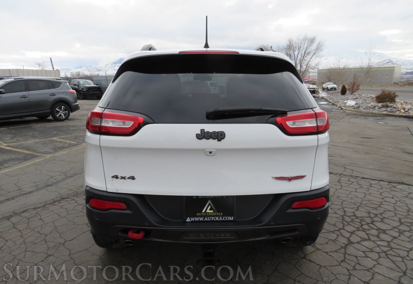 2018 Jeep Cherokee - Image 11