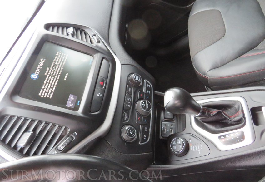 2018 Jeep Cherokee - Image 37