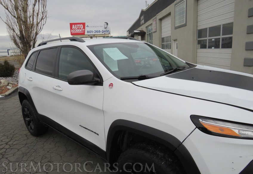 2018 Jeep Cherokee - Image 13