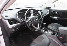 2018 Jeep Cherokee - Image 23