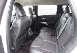 2018 Jeep Cherokee - Image 31