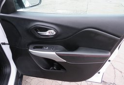 2018 Jeep Cherokee - Image 54