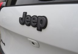 2018 Jeep Cherokee - Image 20