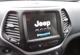 2018 Jeep Cherokee - Image 40