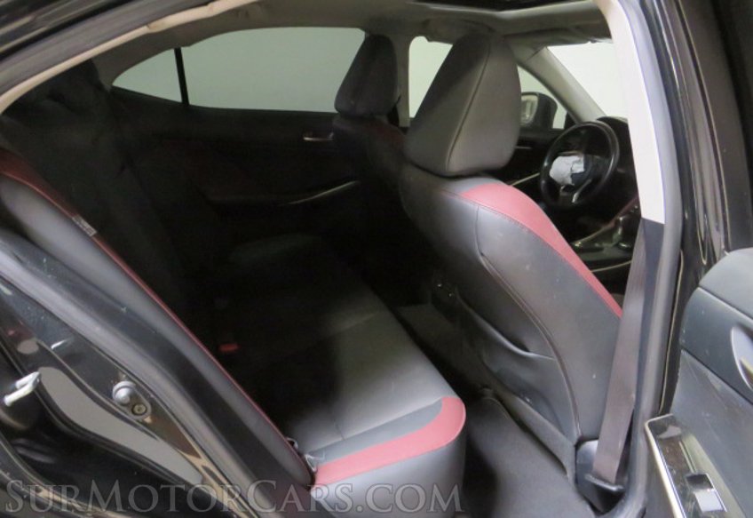 2020 Lexus IS 300 - Image 29