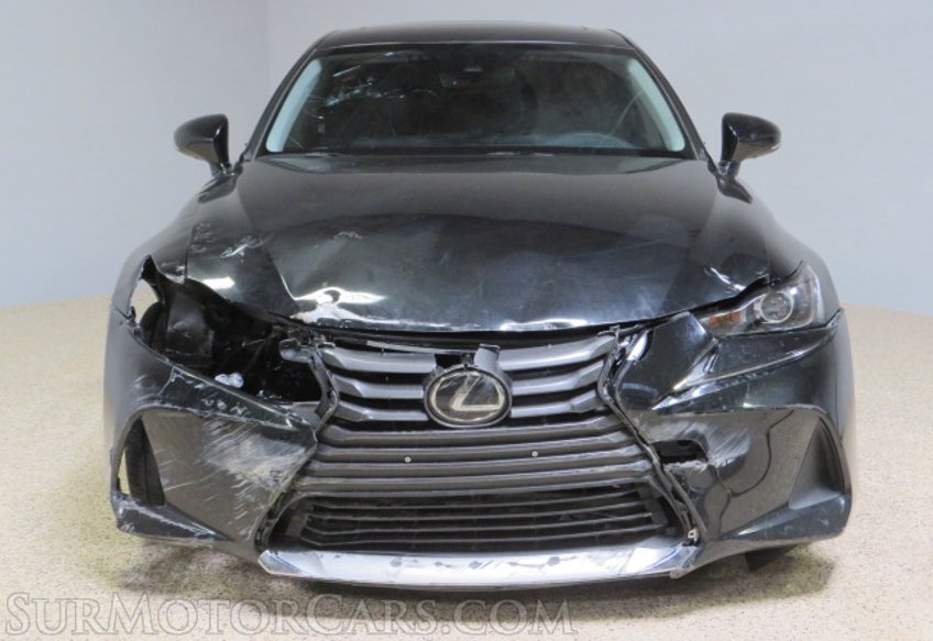 2020 Lexus IS 300 - Image 9