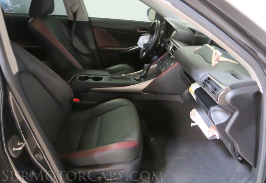 2020 Lexus IS 300 - Image 25