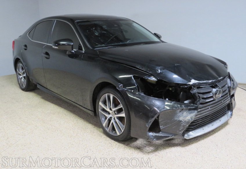 2020 Lexus IS 300 - Image 2