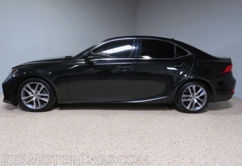 2020 Lexus IS 300 - Image 12
