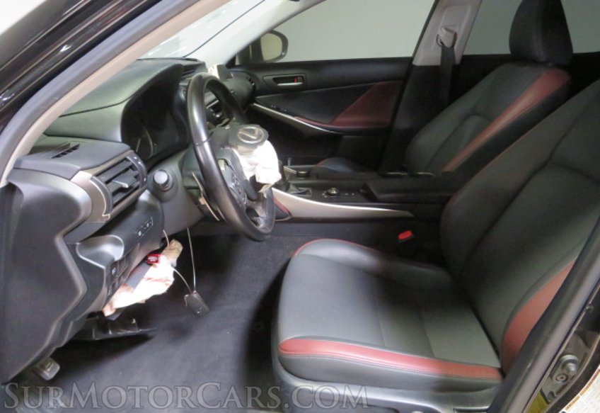 2020 Lexus IS 300 - Image 24