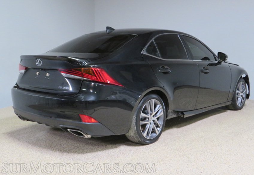 2020 Lexus IS 300 - Image 8