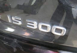 2020 Lexus IS 300 - Image 19