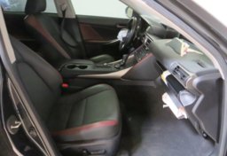 2020 Lexus IS 300 - Image 25