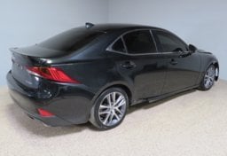 2020 Lexus IS 300 - Image 6