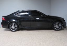 2020 Lexus IS 300 - Image 11