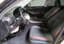 2020 Lexus IS 300 - Image 24