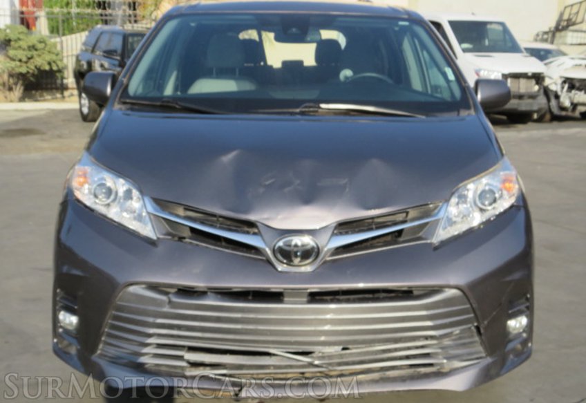 2018 Toyota Sienna - Image 18