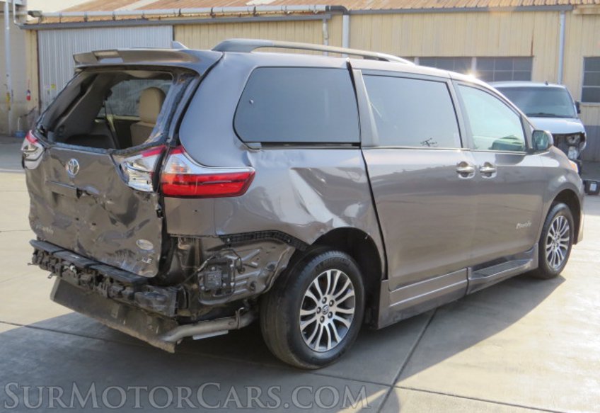 2018 Toyota Sienna - Image 7