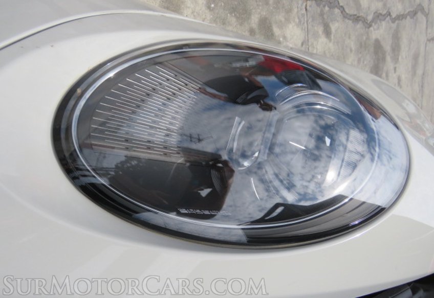 2022 Porsche 911 - Image 16