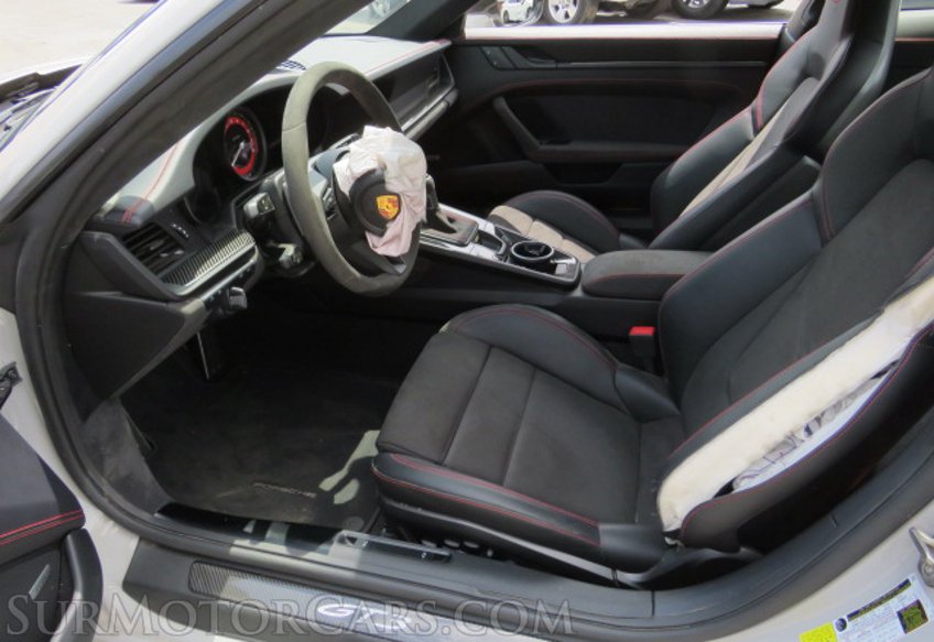 2022 Porsche 911 - Image 28