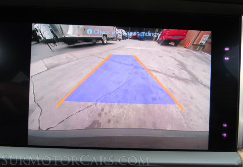 2021 Porsche Macan - Image 42