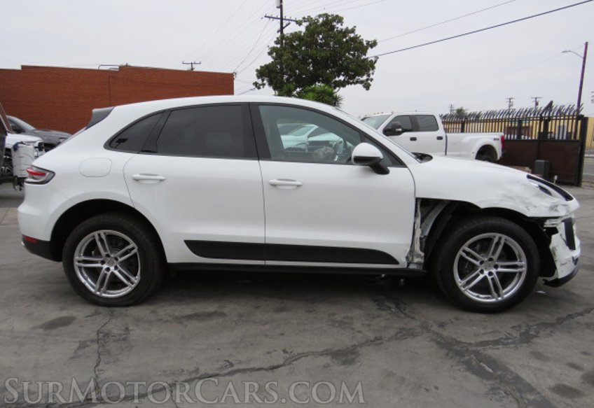 2021 Porsche Macan - Image 12