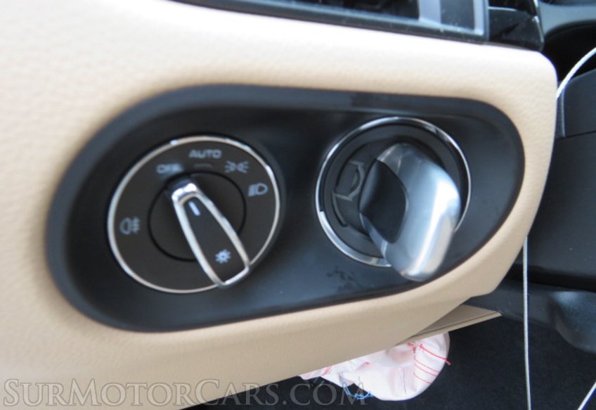 2021 Porsche Macan - Image 35