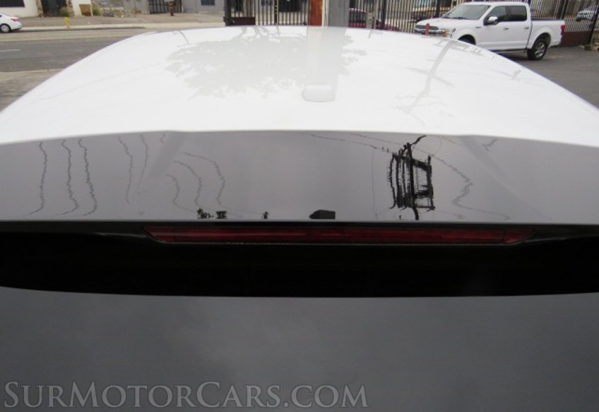 2021 Porsche Macan - Image 15