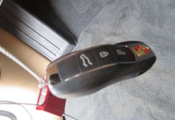 2021 Porsche Macan - Image 34