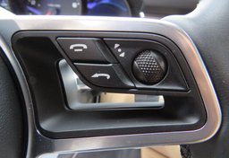 2021 Porsche Macan - Image 33