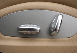 2021 Porsche Macan - Image 37