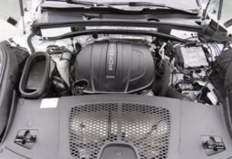 2021 Porsche Macan - Image 51