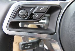 2021 Porsche Macan - Image 32