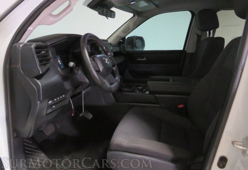 2023 Toyota Tundra - Image 29