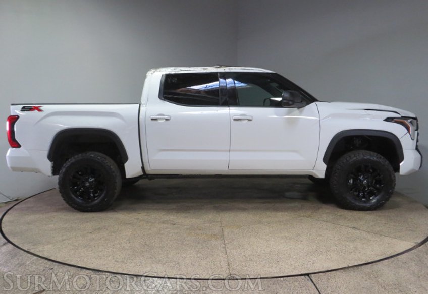 2023 Toyota Tundra - Image 6