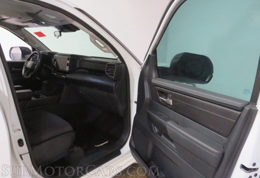 2023 Toyota Tundra - Image 22