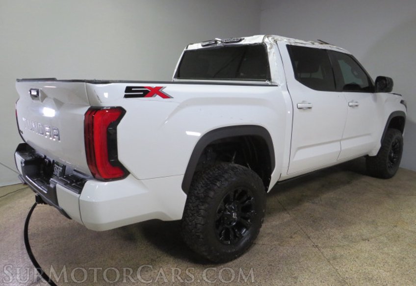 2023 Toyota Tundra - Image 9