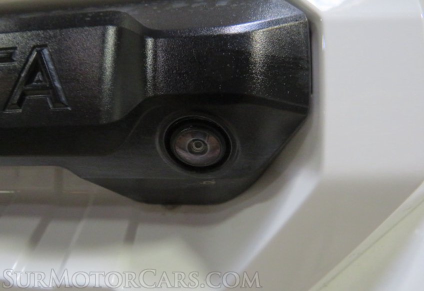 2023 Toyota Tundra - Image 17