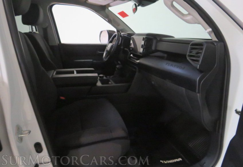 2023 Toyota Tundra - Image 30