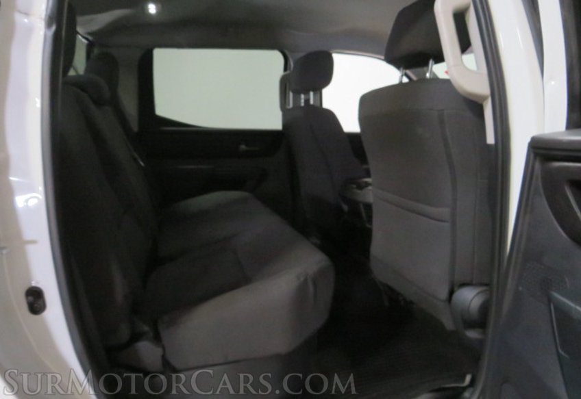 2023 Toyota Tundra - Image 32