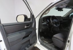 2023 Toyota Tundra - Image 21