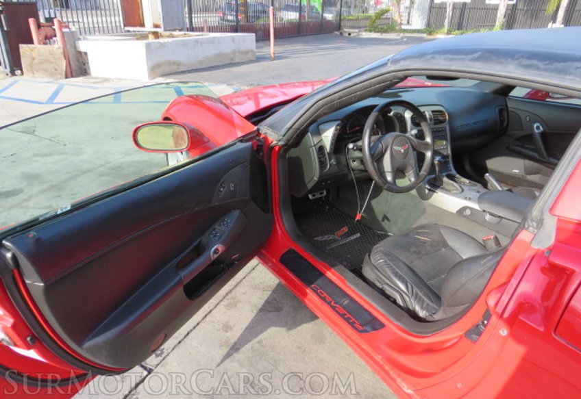 2005 Chevrolet Corvette - Image 18