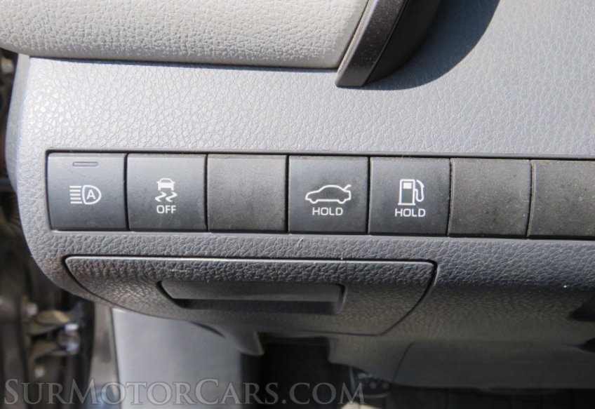 2020 Toyota Camry - Image 27