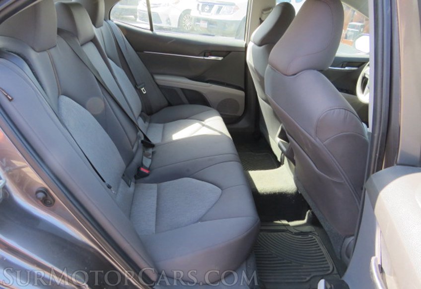 2020 Toyota Camry - Image 32