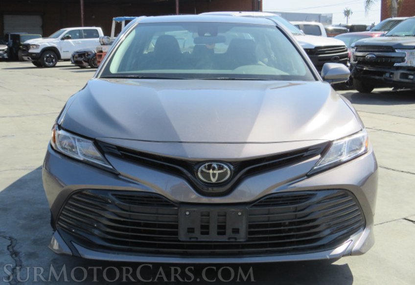 2020 Toyota Camry - Image 11