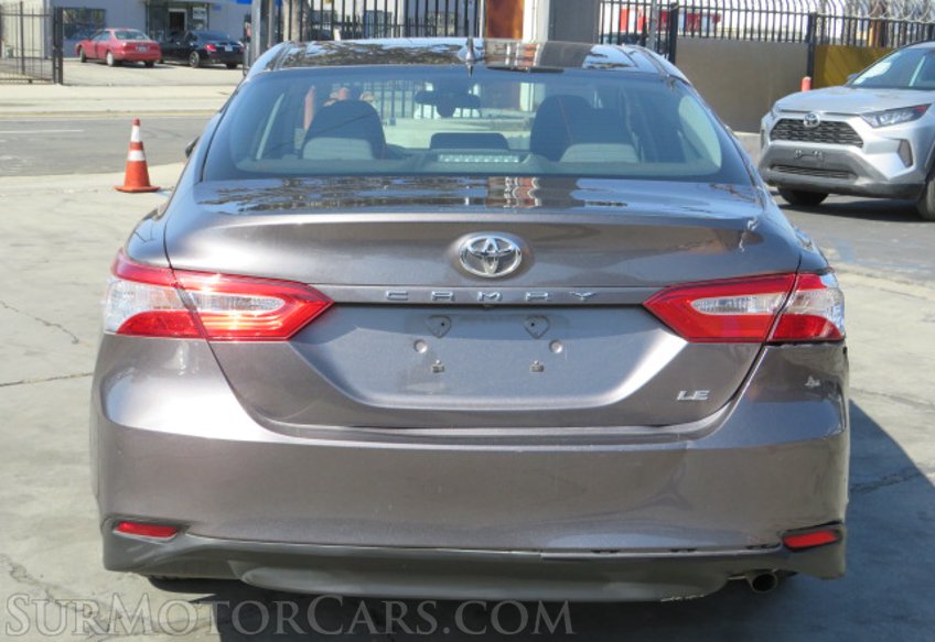 2020 Toyota Camry - Image 12